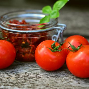 Suszone pomidory. Jak je zrobić samemu?