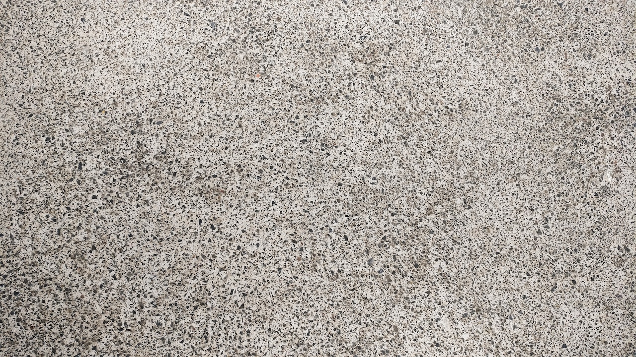 Jak dbać o betonowe podłogi?